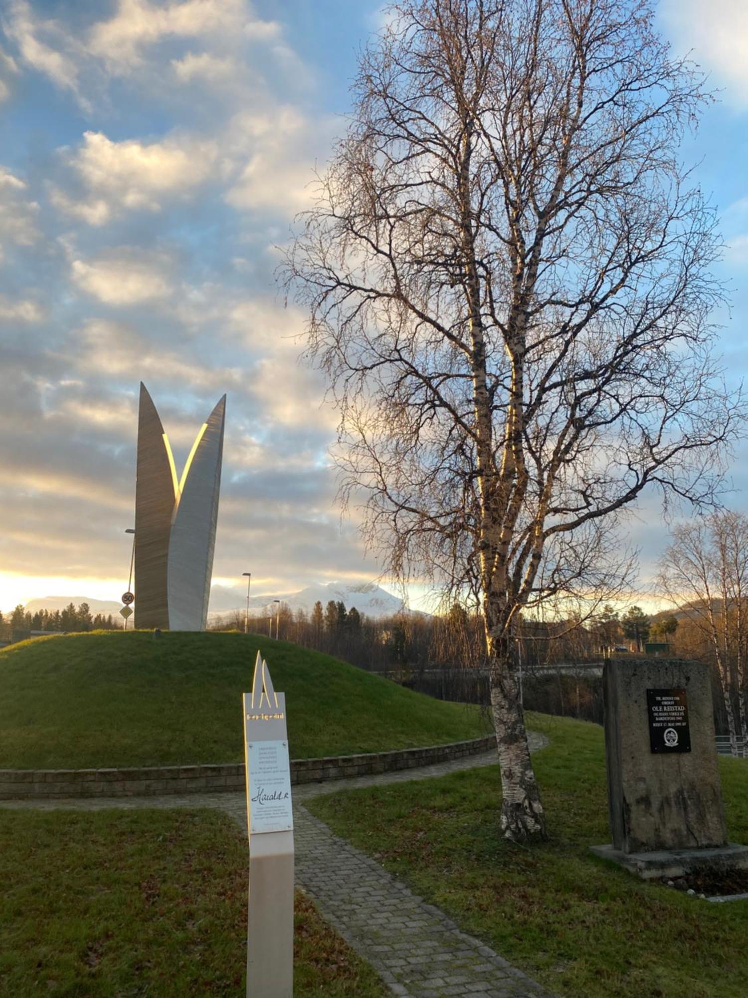 Bardufoss Hotell Bagian luar foto