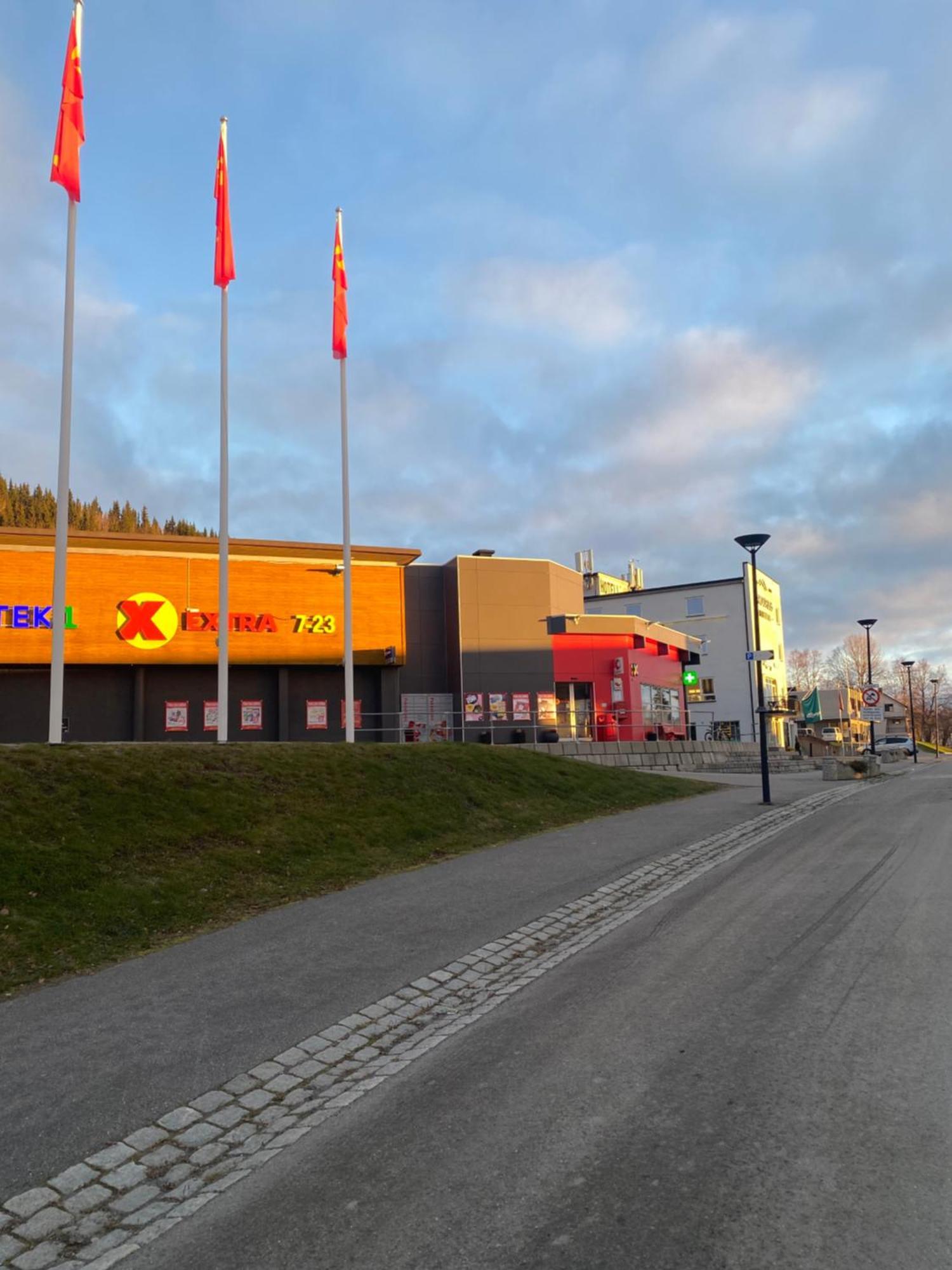 Bardufoss Hotell Bagian luar foto