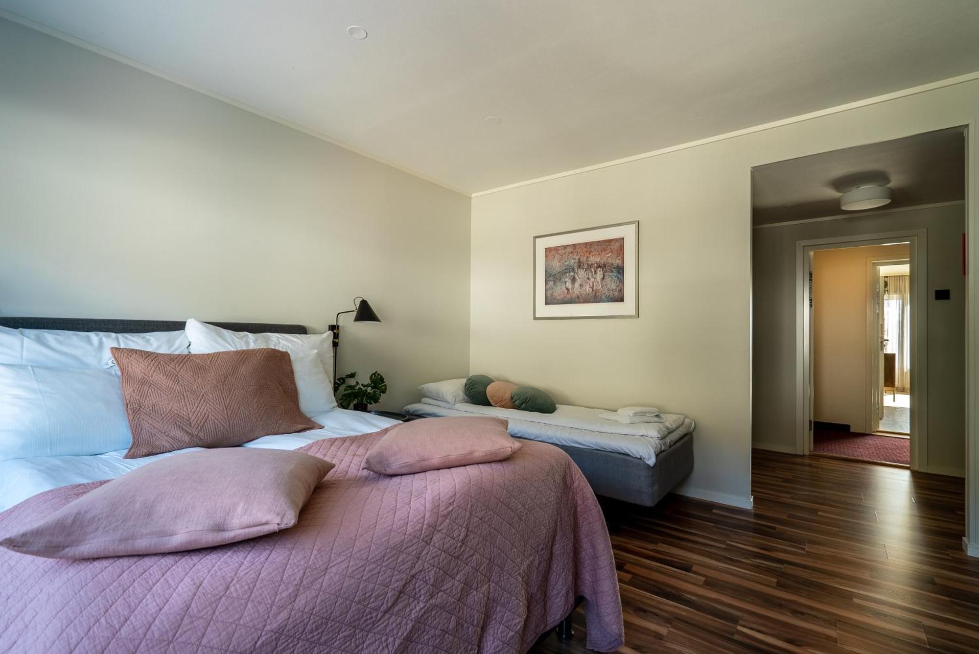 Bardufoss Hotell Bagian luar foto